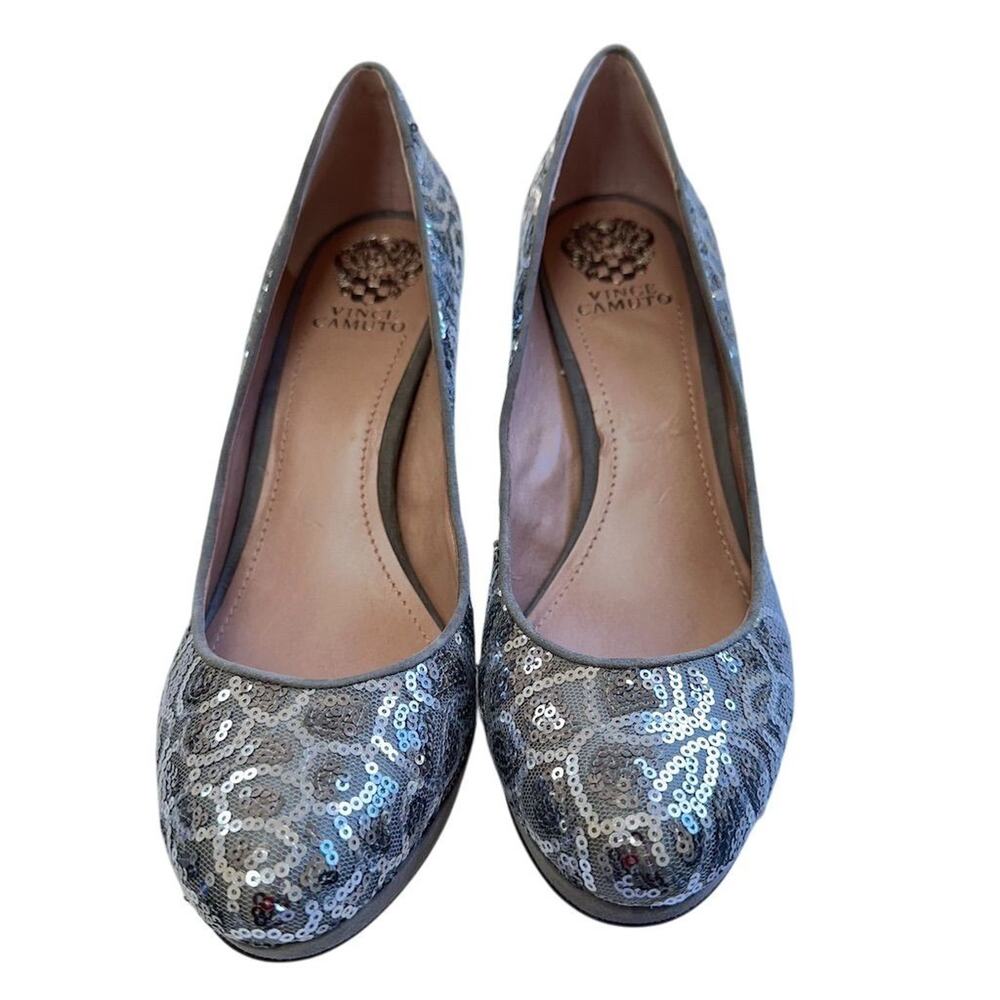 Vince Camuto Women's Silver Sequin Pumps Size 9.5 Party Heels - Picture 3 of 13